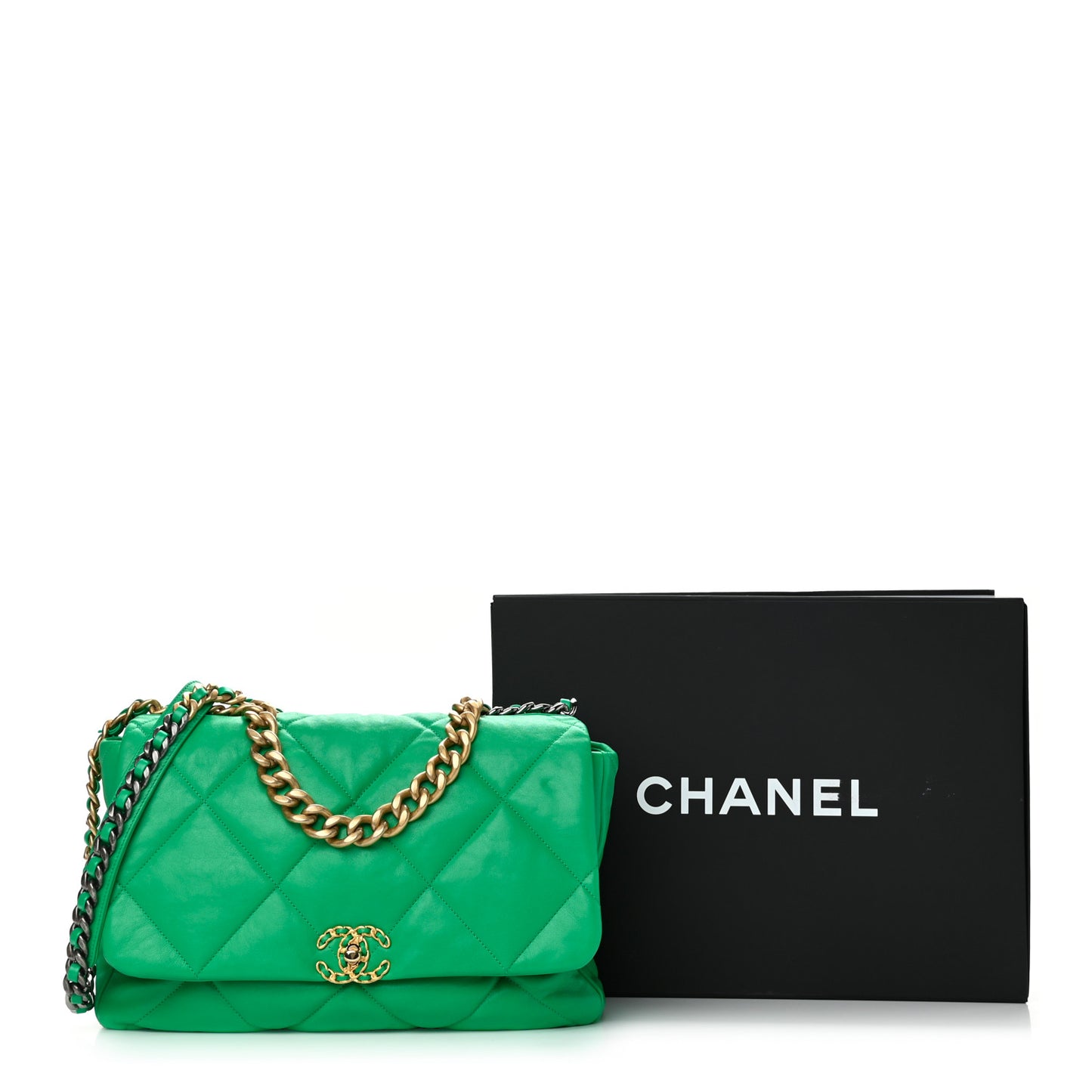 Lambskin Quilted Maxi Chanel 19 Flap Green