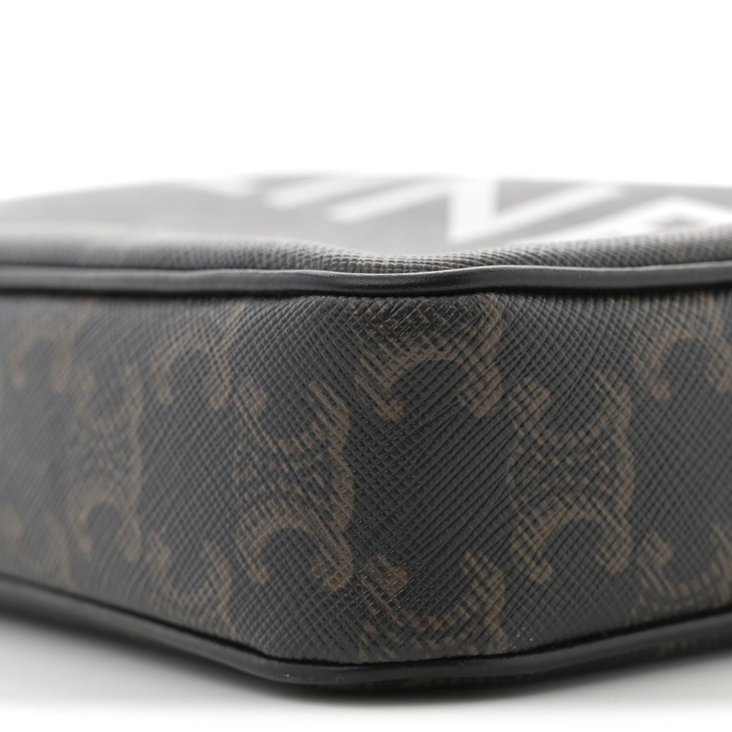 Triomphe Canvas Medium Messenger Bag Black