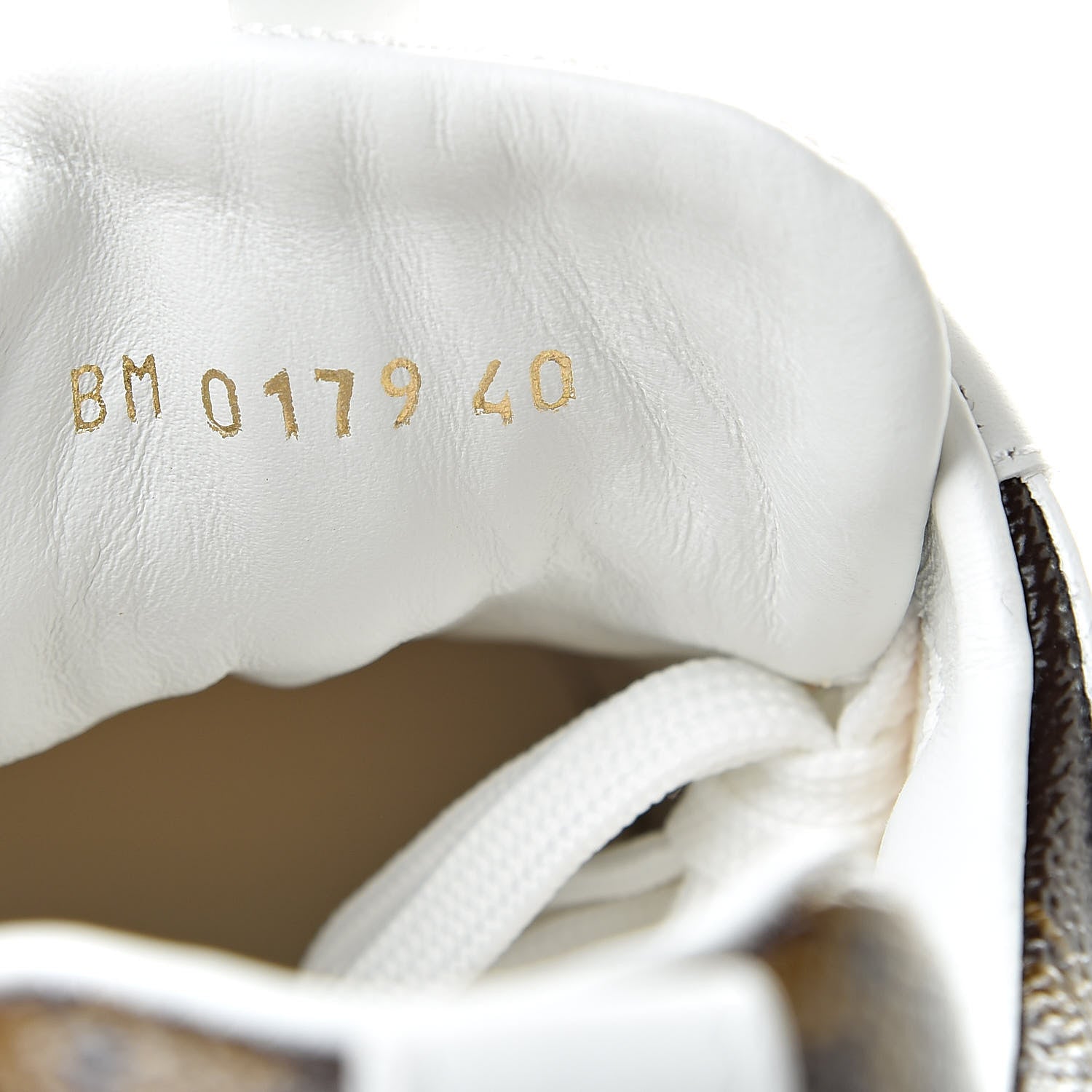 Louis Vuitton Calfskin Monogram Run Away Sneakers 40 White 8 of 10