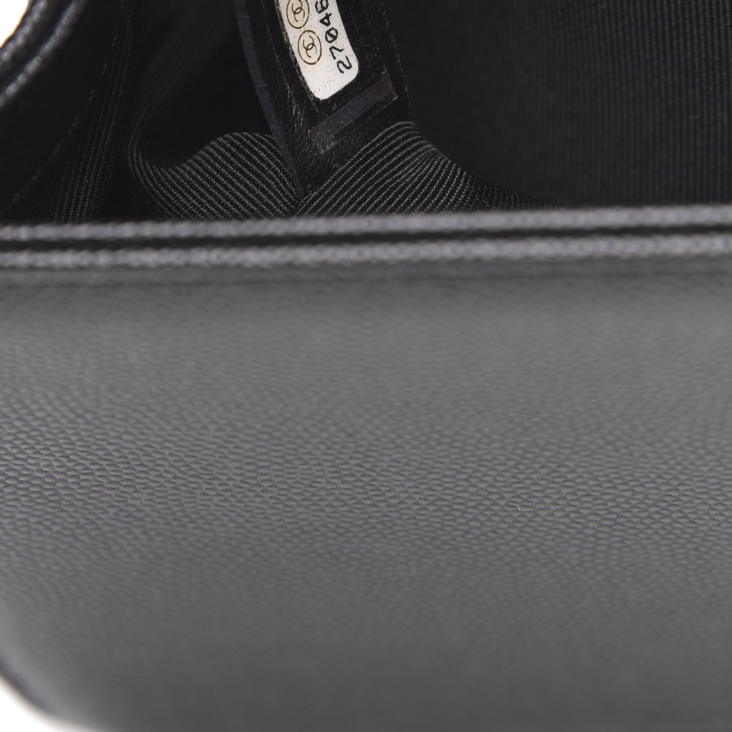 Caviar Quilted Medium Boy Flap Black