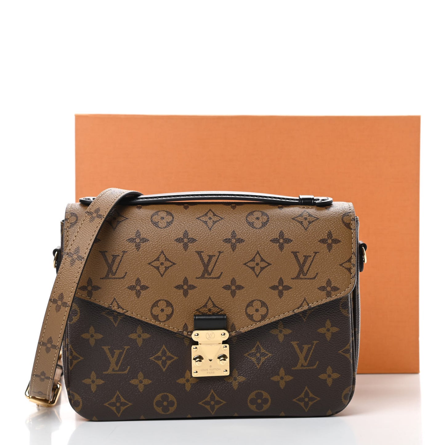 Reverse Monogram Pochette Metis