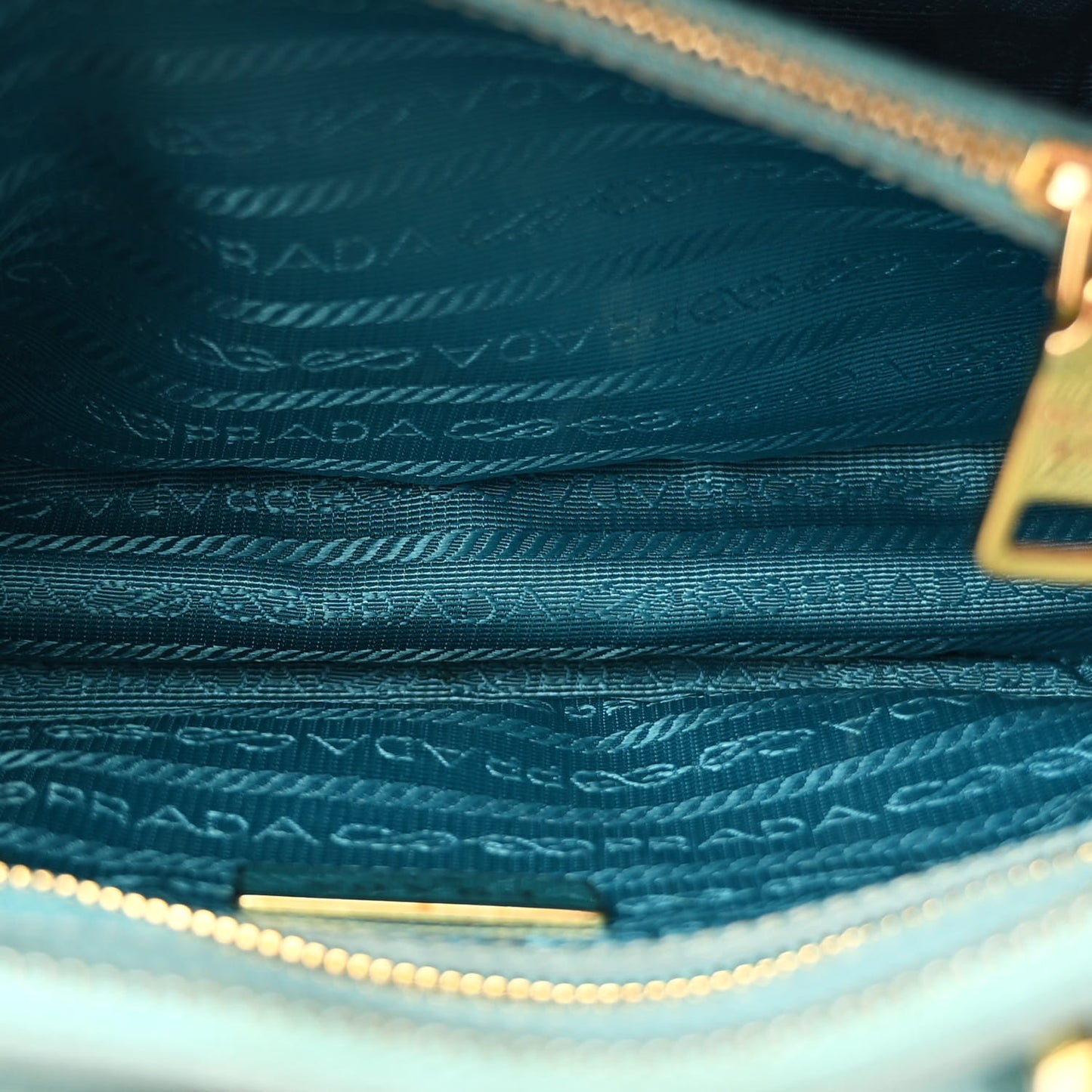 Saffiano Lux Small Promenade Tote Anice