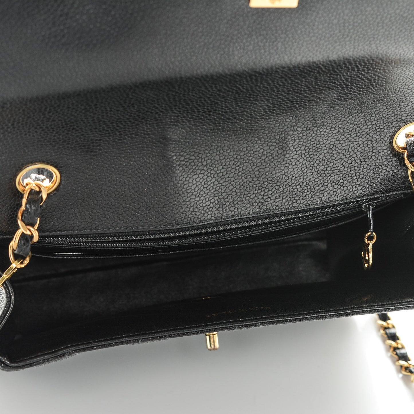 Caviar Quilted Medium Flap Shoulder Bag Black