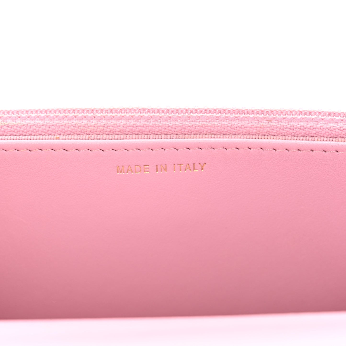 Shiny Caviar Quilted Pick Me Up Wallet On Chain WOC Pink