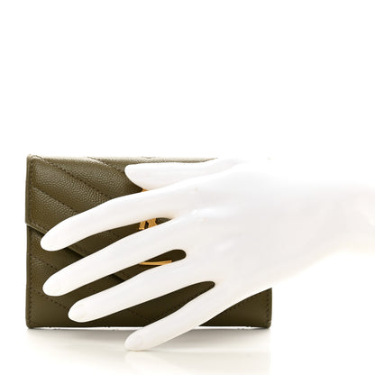 Saint Laurent Grain De Poudre Matelasse Chevron Small Monogram Envelope Wallet Vert Kaki 2 of 9