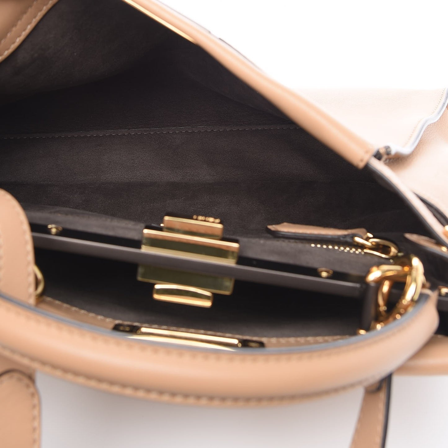 Vitello Seta Medium Peekaboo Iconic Satchel Cuoio
