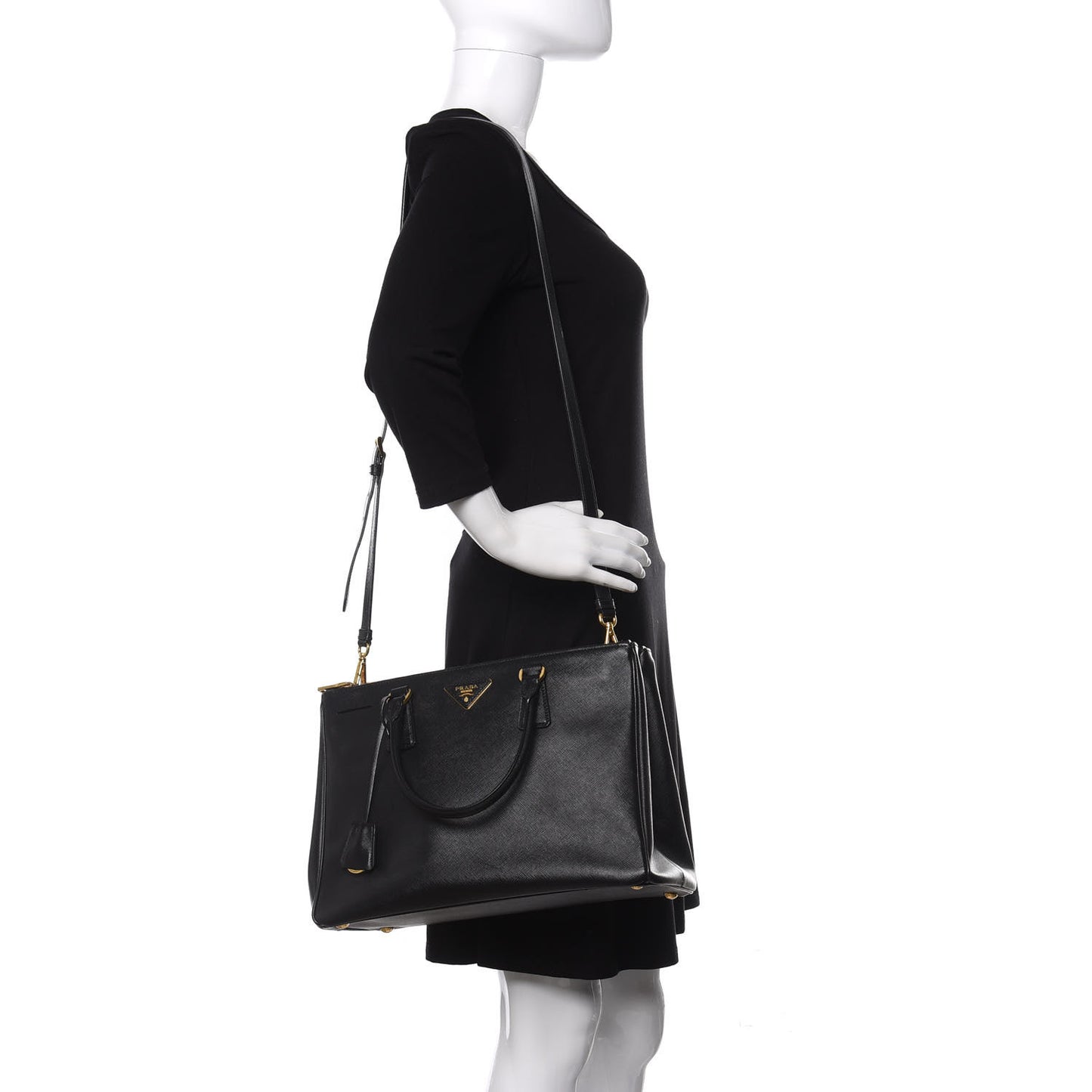 Saffiano Medium Galleria Double Zip Tote Black