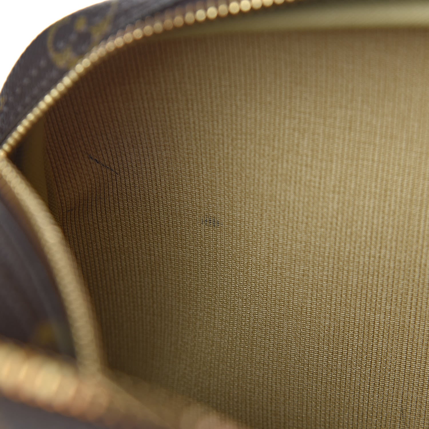 Louis Vuitton Monogram Reporter PM 9 of 16
