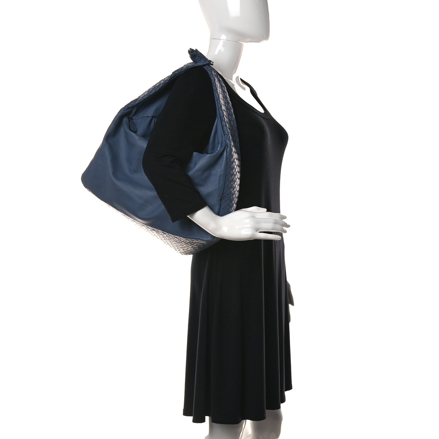 Bottega Veneta Nappa Intrecciato Large Knot Hobo Krim 2 of 13