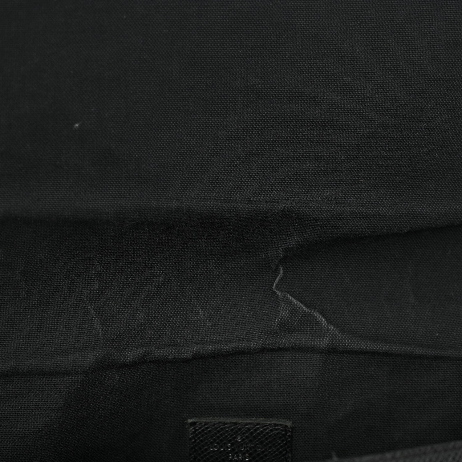 Louis Vuitton Taiga Andrei Ardoise 13 of 31