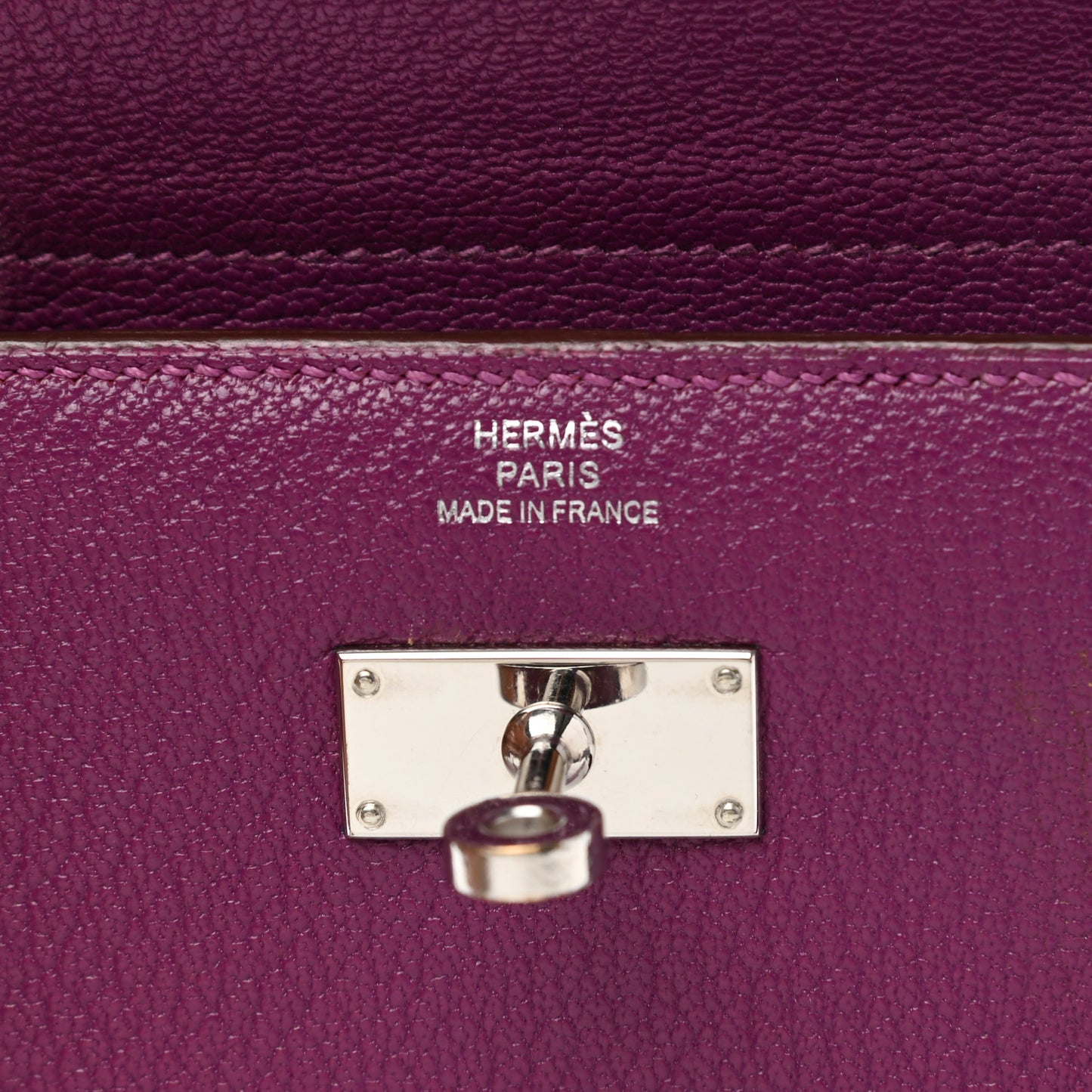 Chevre Mysore Medium Kelly Wallet Anemone