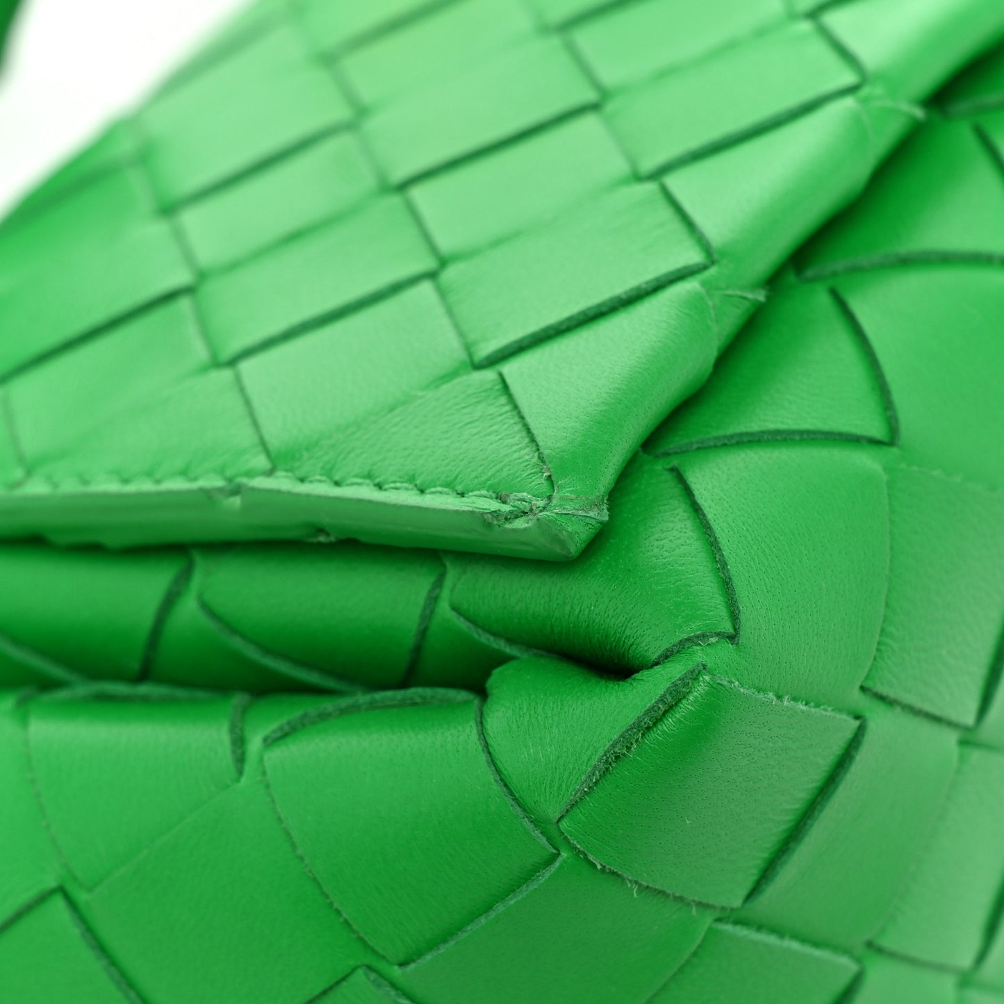 Nappa Intrecciato Pouch On Strap Parakeet
