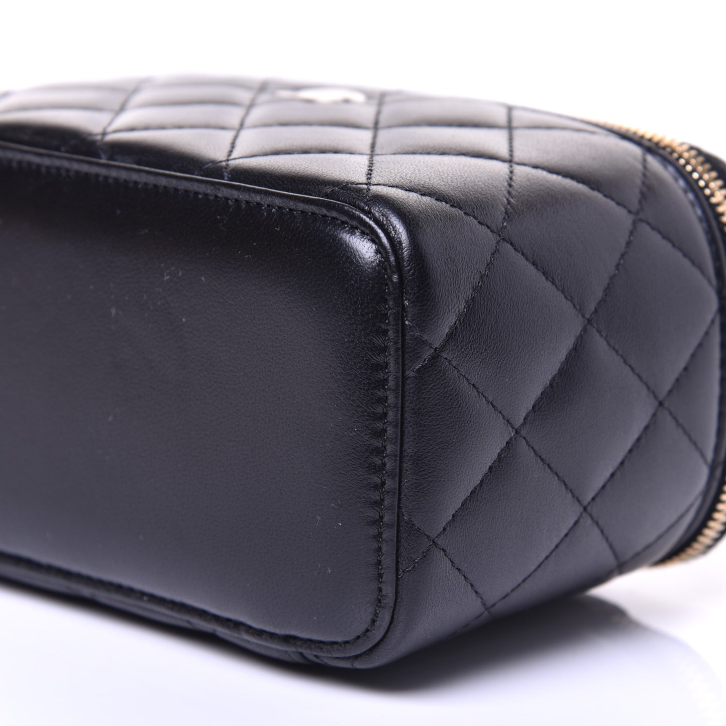 Lambskin Quilted Small Vanity Case With Chain Black