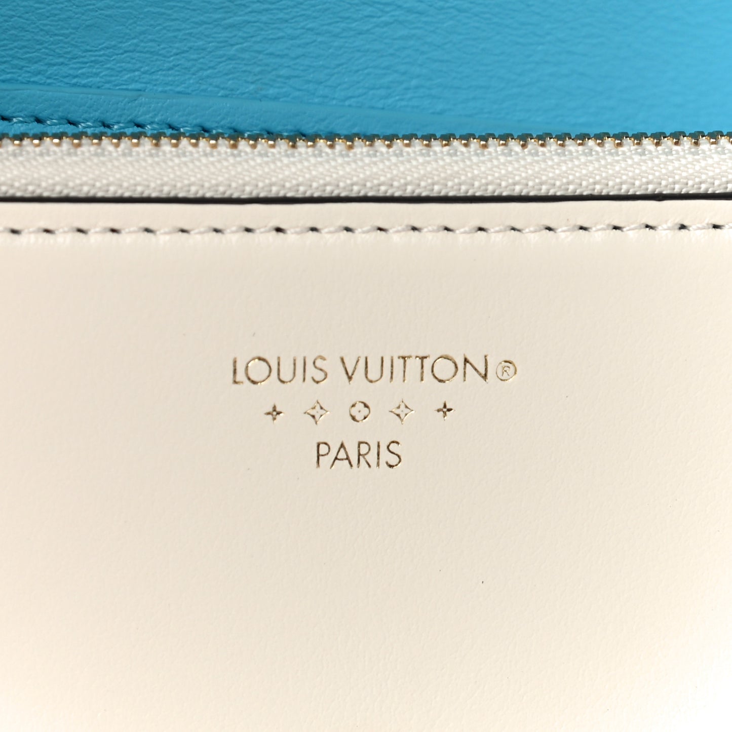 Smooth Calfskin LV Pont 9 Compact Wallet Creme