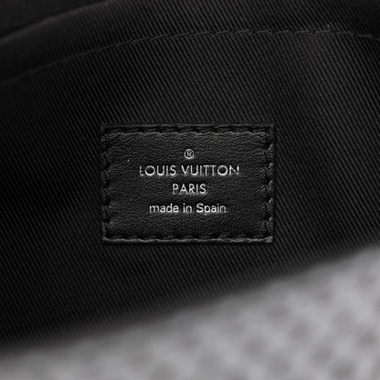 Louis Vuitton Damier Graphite 3D Studio Messenger 6 of 10