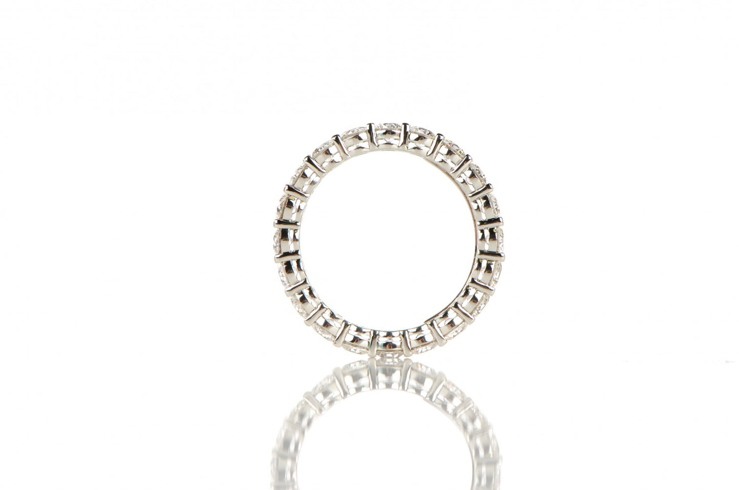 Platinum Diamond Shared Setting Band Ring 8.25