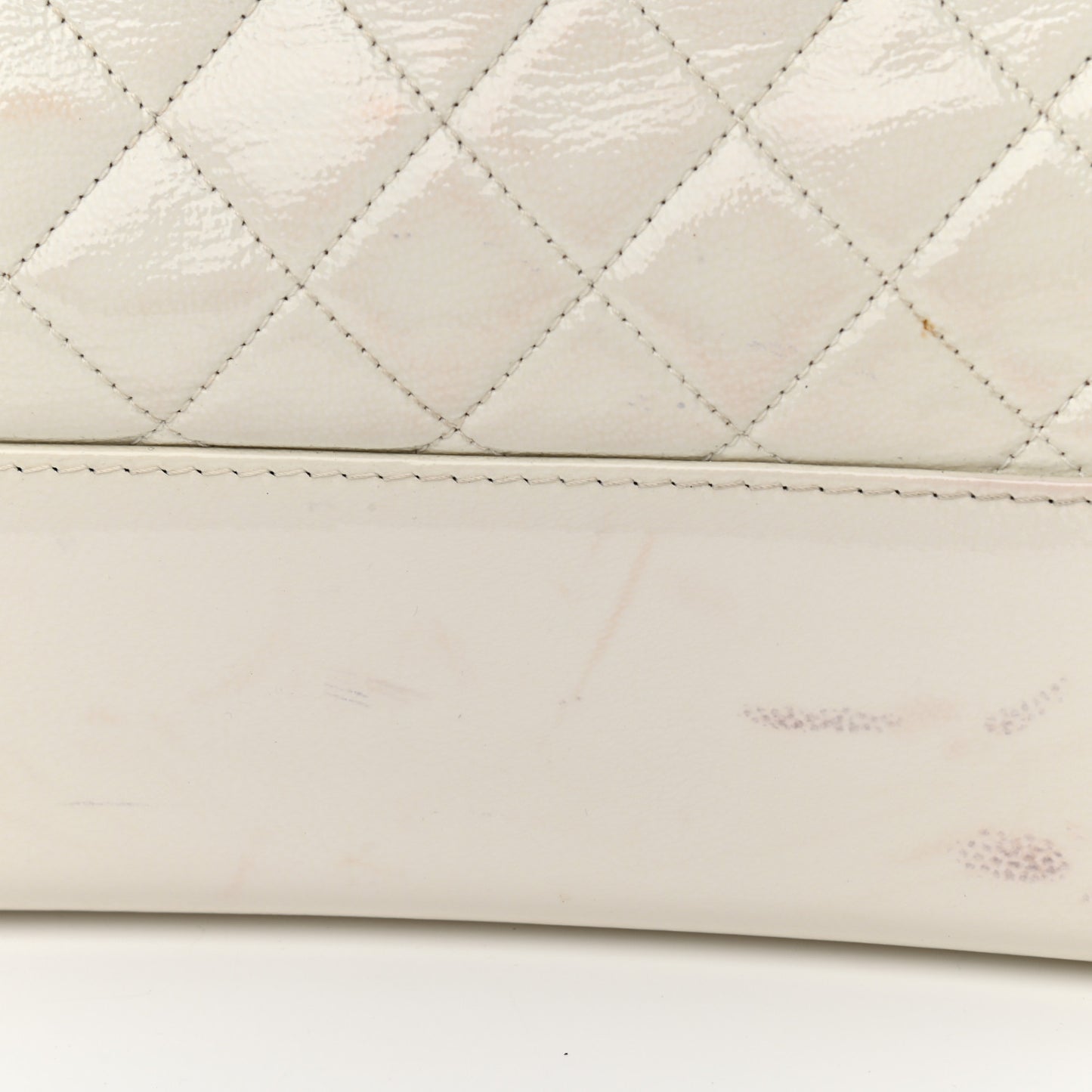 Patent Goatskin Quilted Medium Gabrielle Hobo White