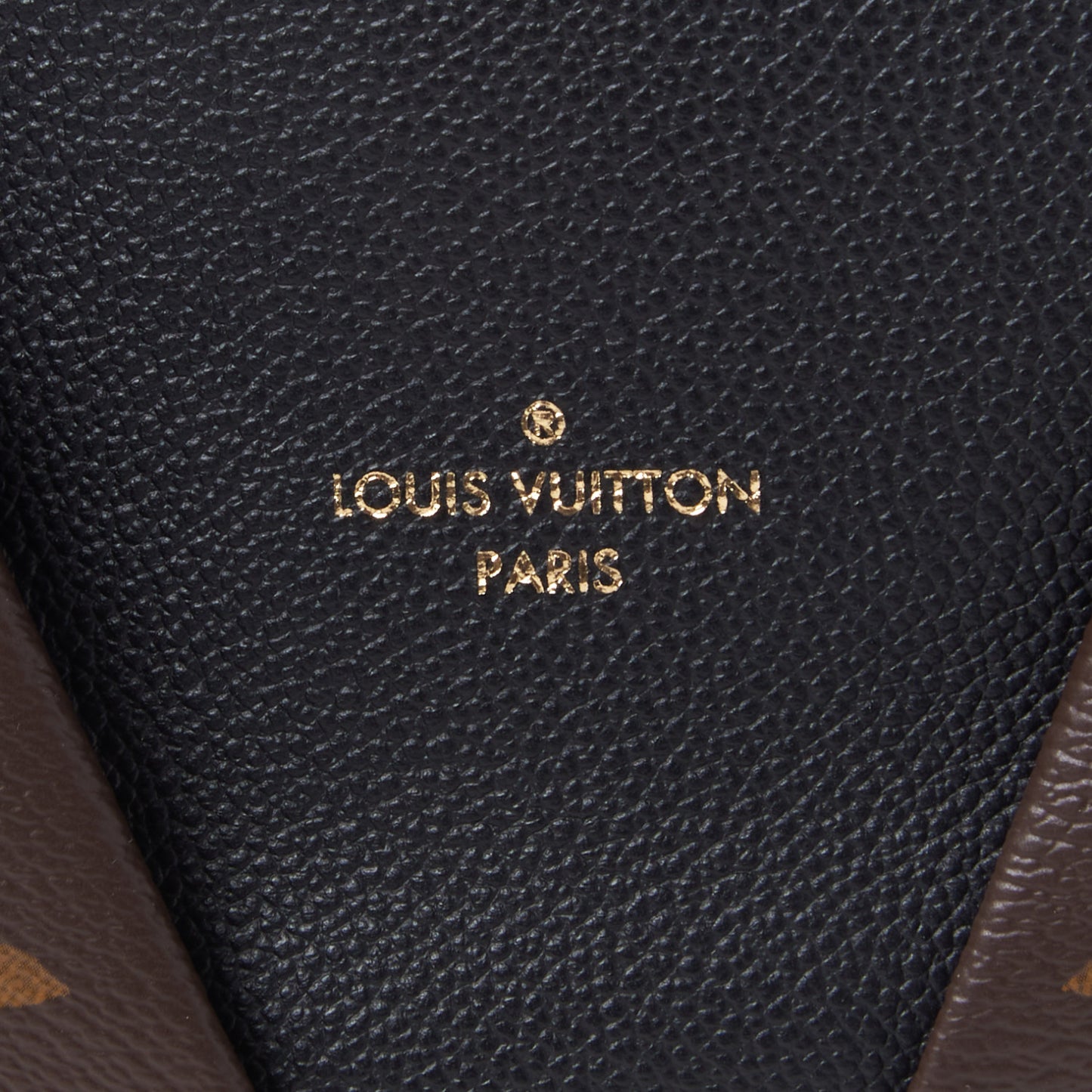 Monogram V Tote MM Black