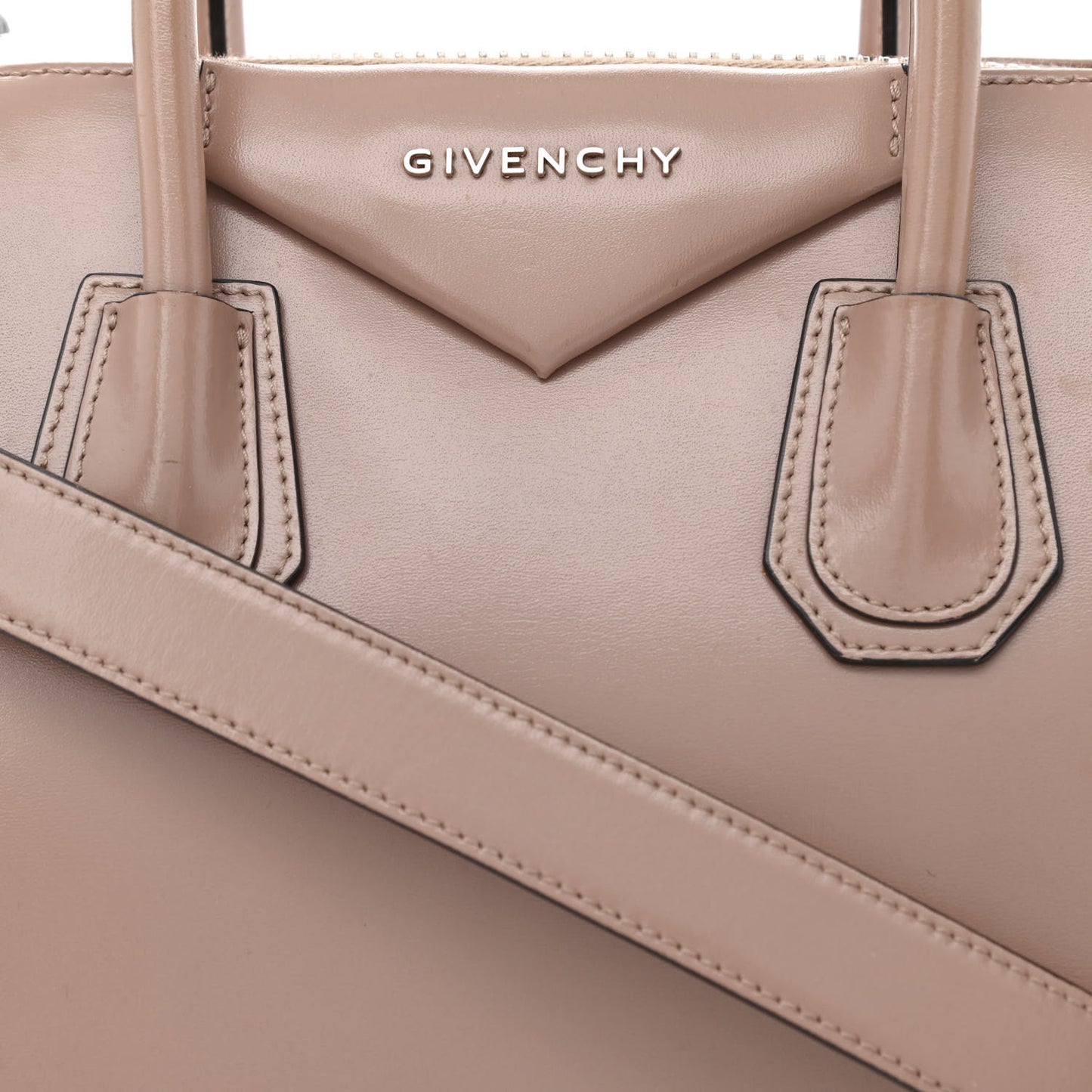 Shiny Lord Calfskin Small Antigona Sand