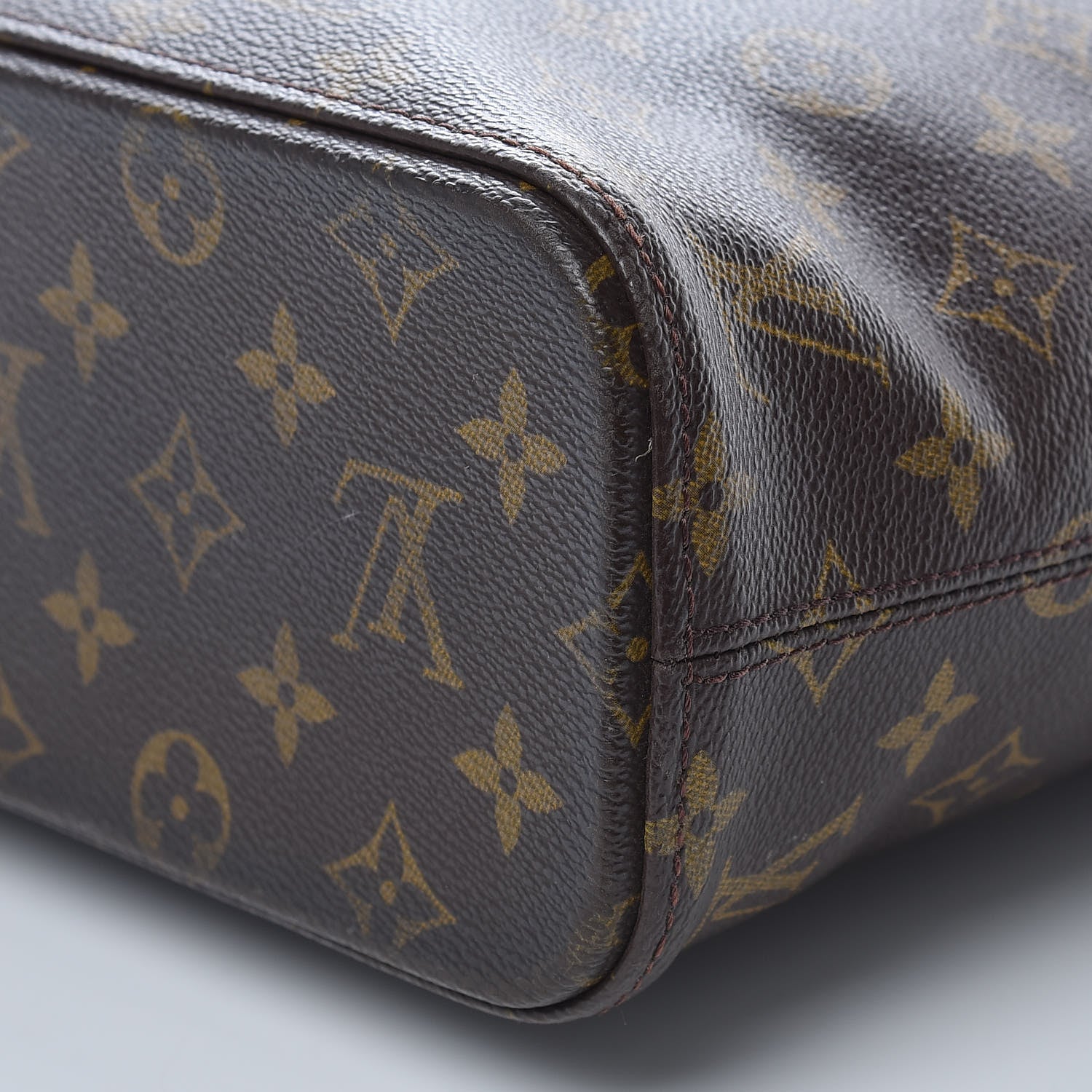 Louis Vuitton Monogram Luco 10 of 18