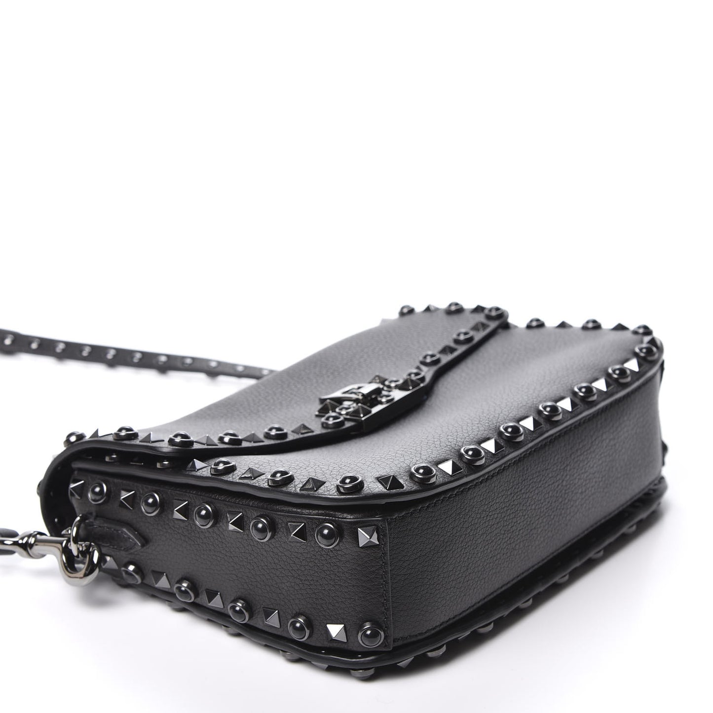 Pebbled Calfskin Onyx Medium Rockstud Rolling Flap Saddle Bag Black