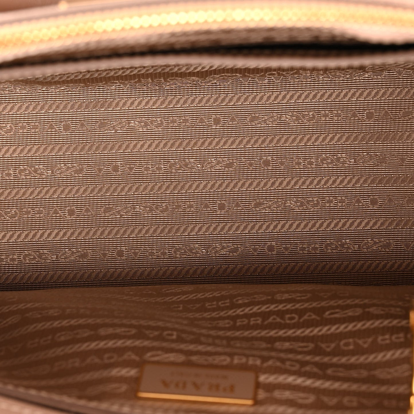 Saffiano Lux Small Galleria Double Zip Tote Cipria