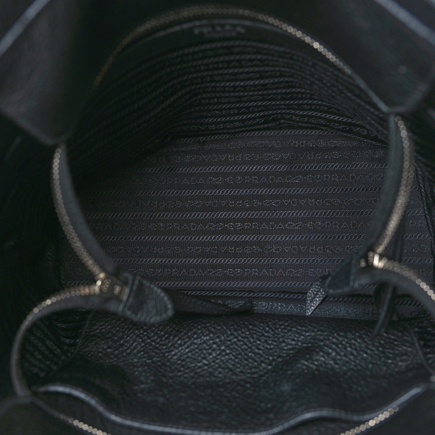 Vitello Phenix Logo Hobo Black