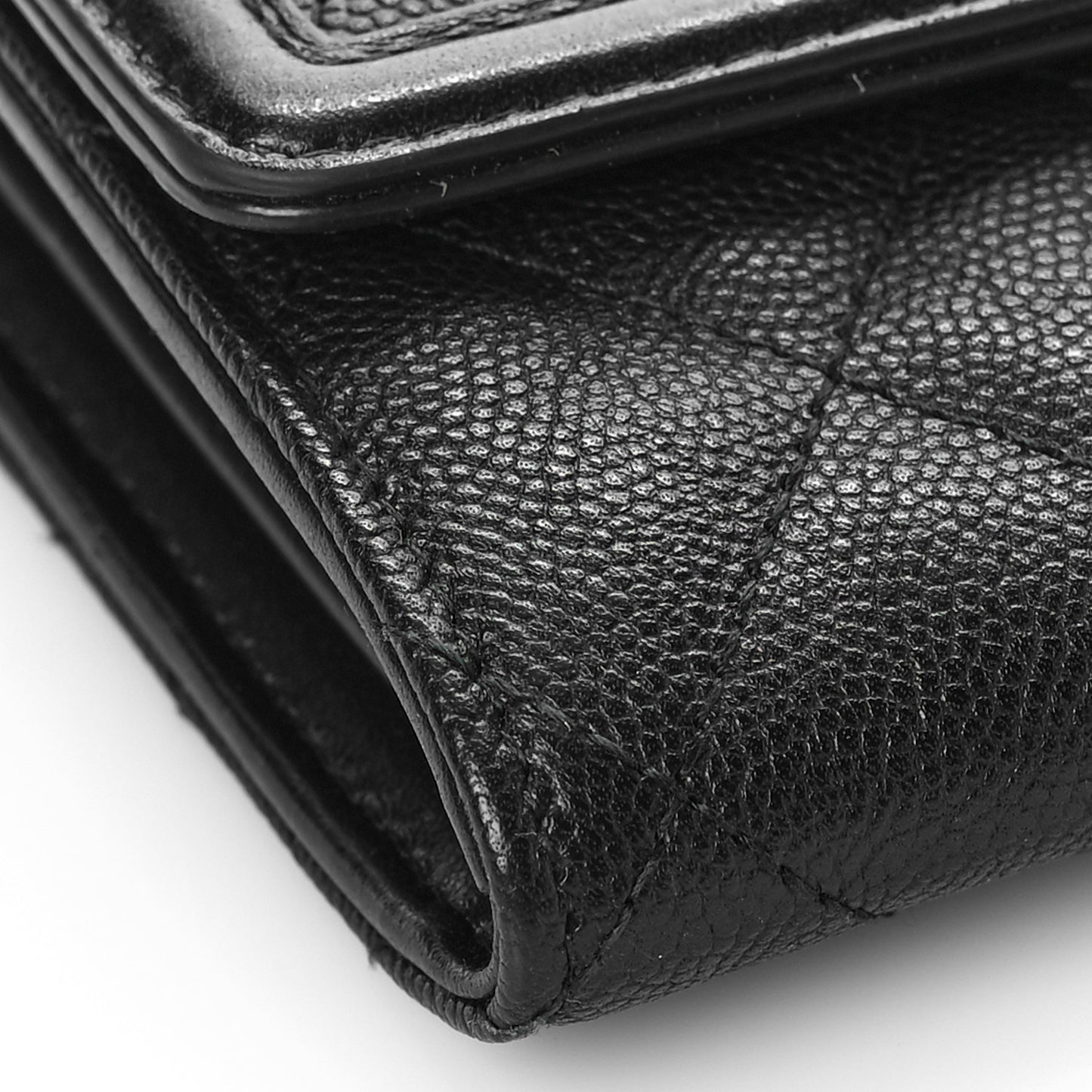 Caviar Quilted Medium Filigree Flap Wallet Black