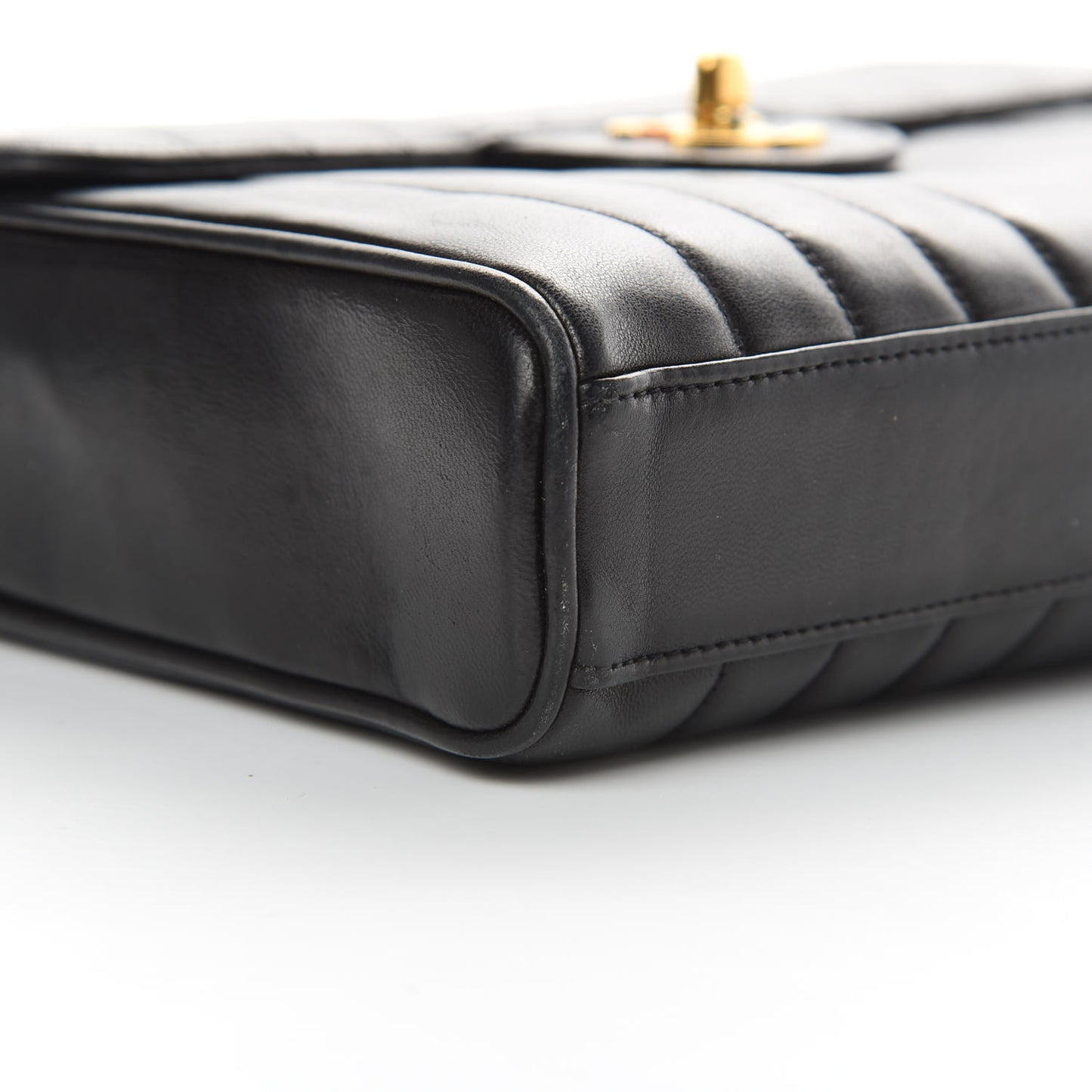 Lambskin Vertical Quilt Jumbo Single Flap Black