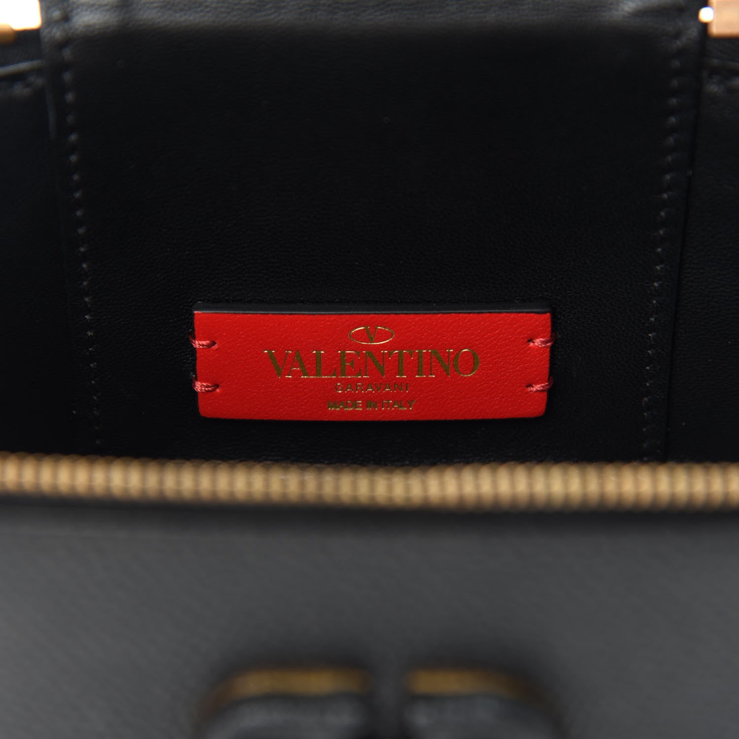Valentino Garavani Grained Calfskin VSling Vanity Case Black 6 of 9