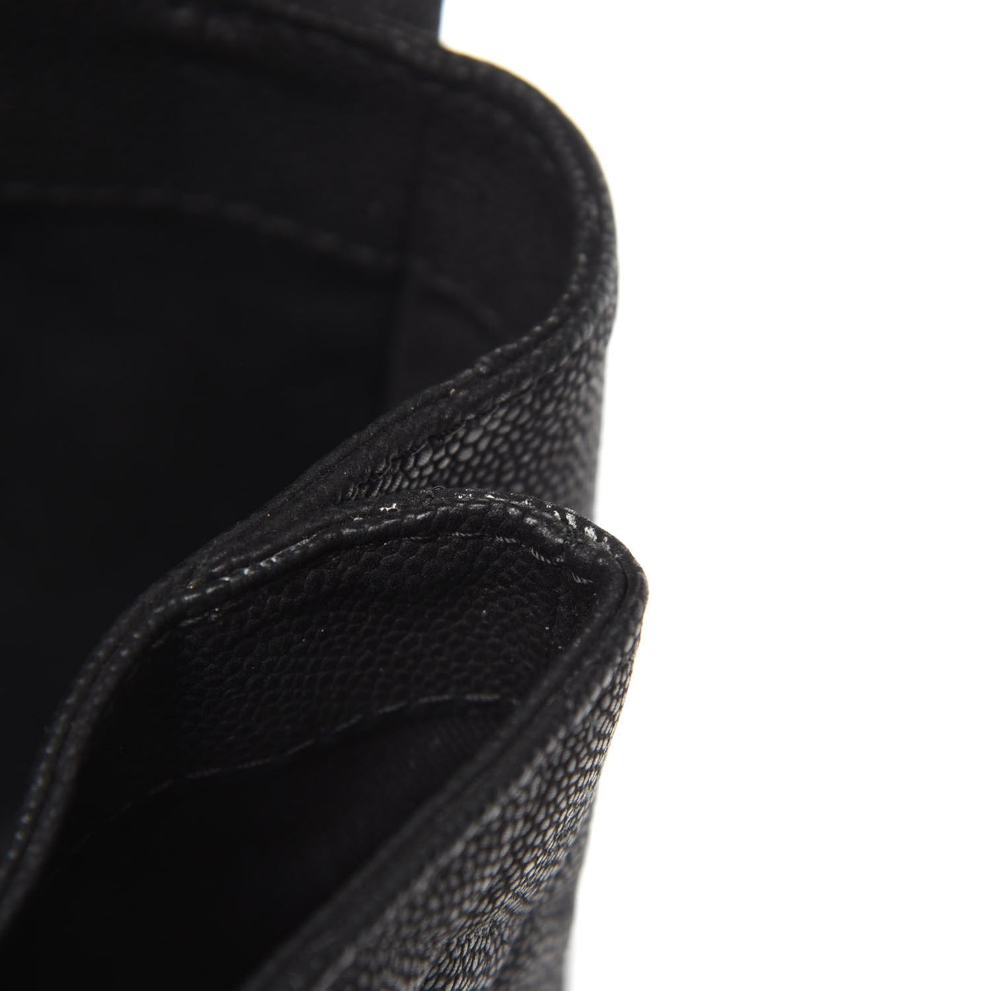 Iridescent Caviar Quilted Medium Lady Pearly Flap Black