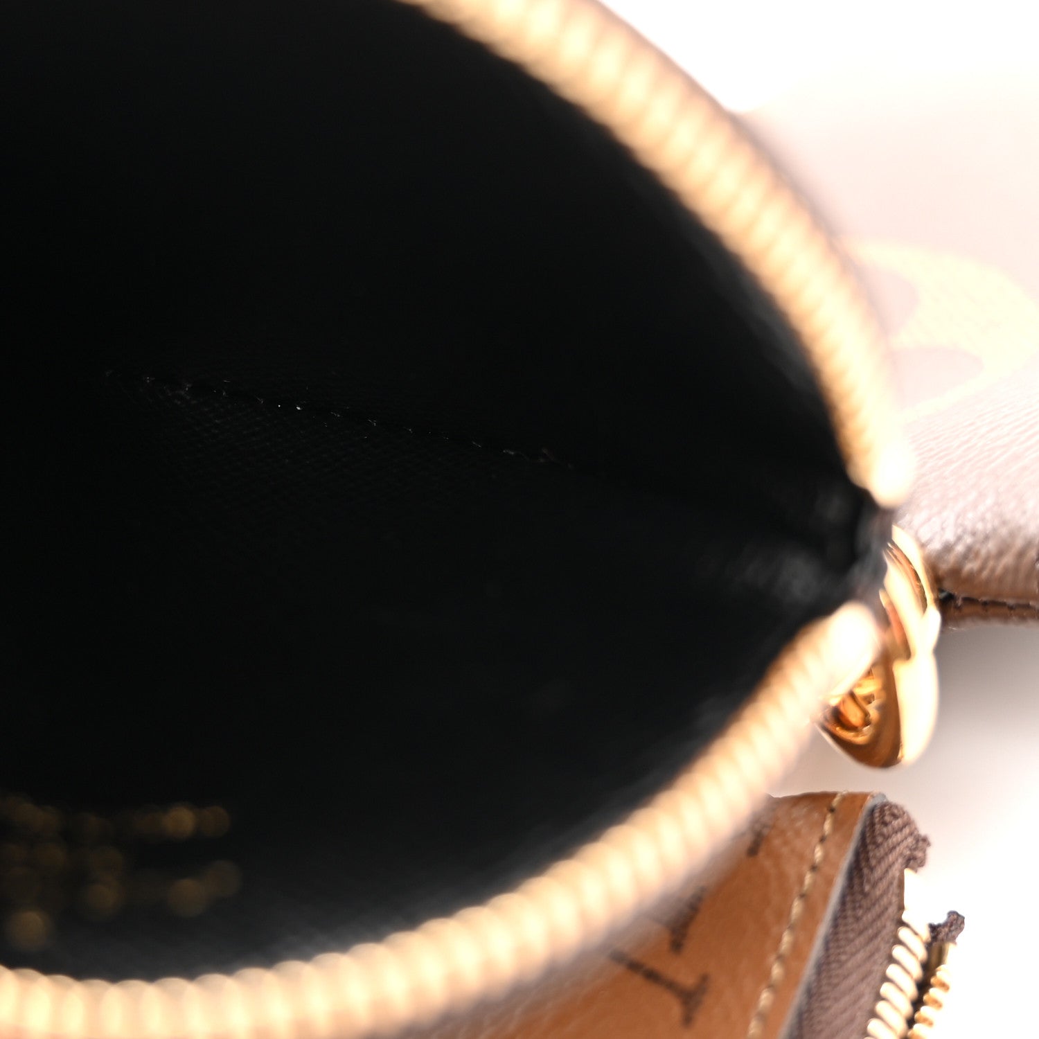 Louis Vuitton Reverse Monogram Giant Trio Pouch 6 of 7