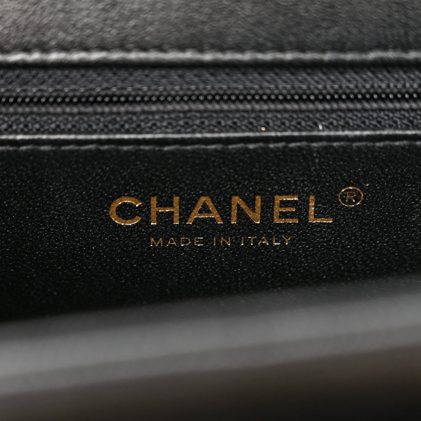 Caviar Quilted Medium Business Affinity Flap Black