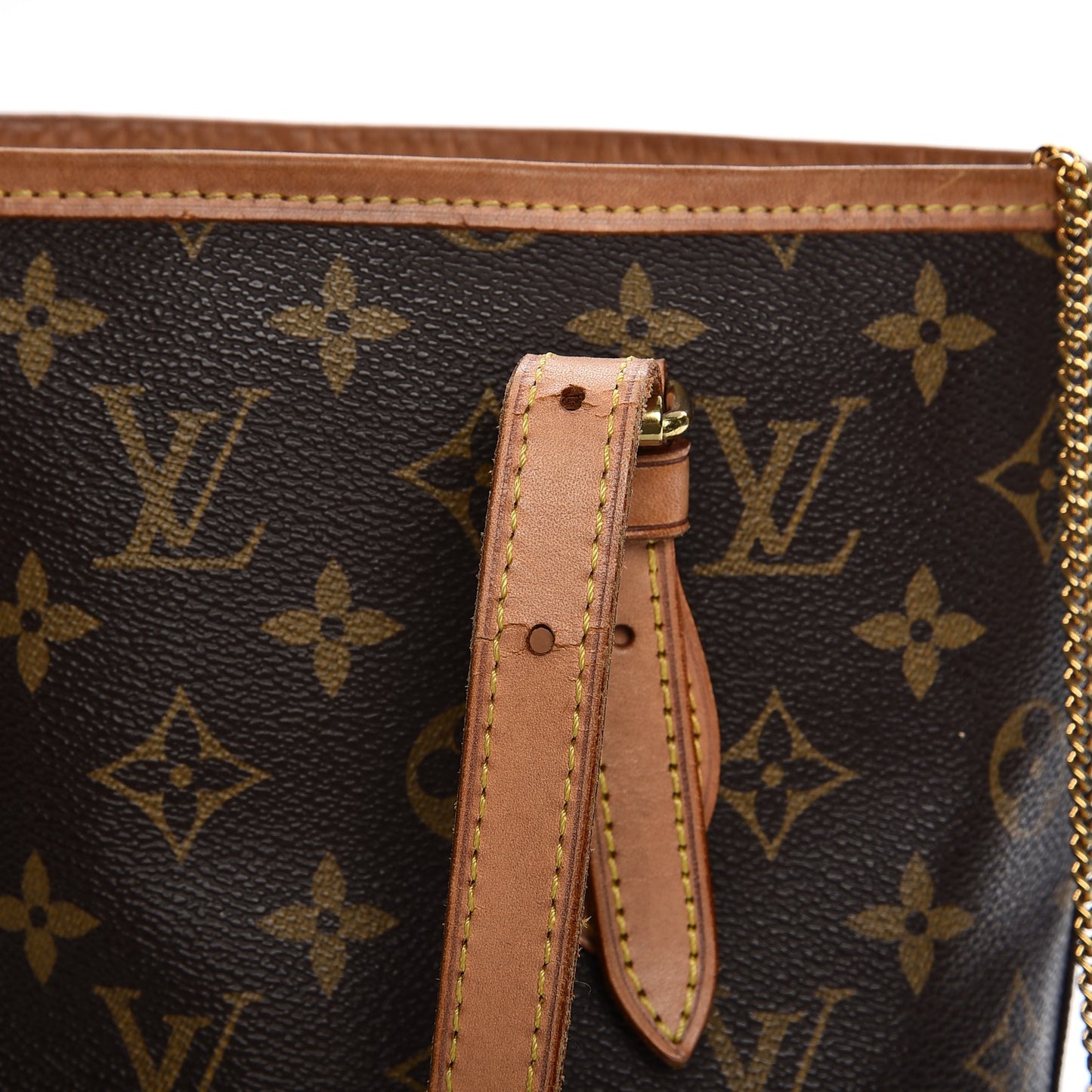 Monogram Petit Bucket 23