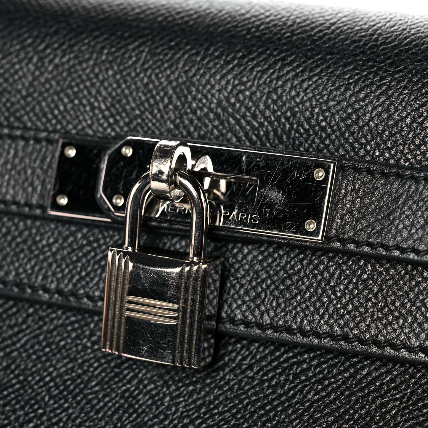 Epsom Kelly Sellier 28 Black