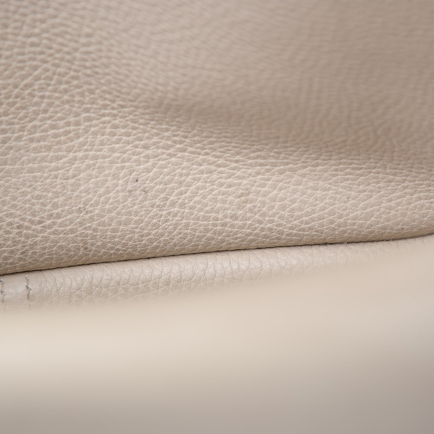 Hermes Taurillon Clemence Halzan 31 GM Craie 15 of 16