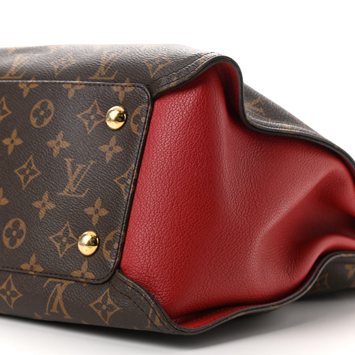 Monogram Gaia Cherry