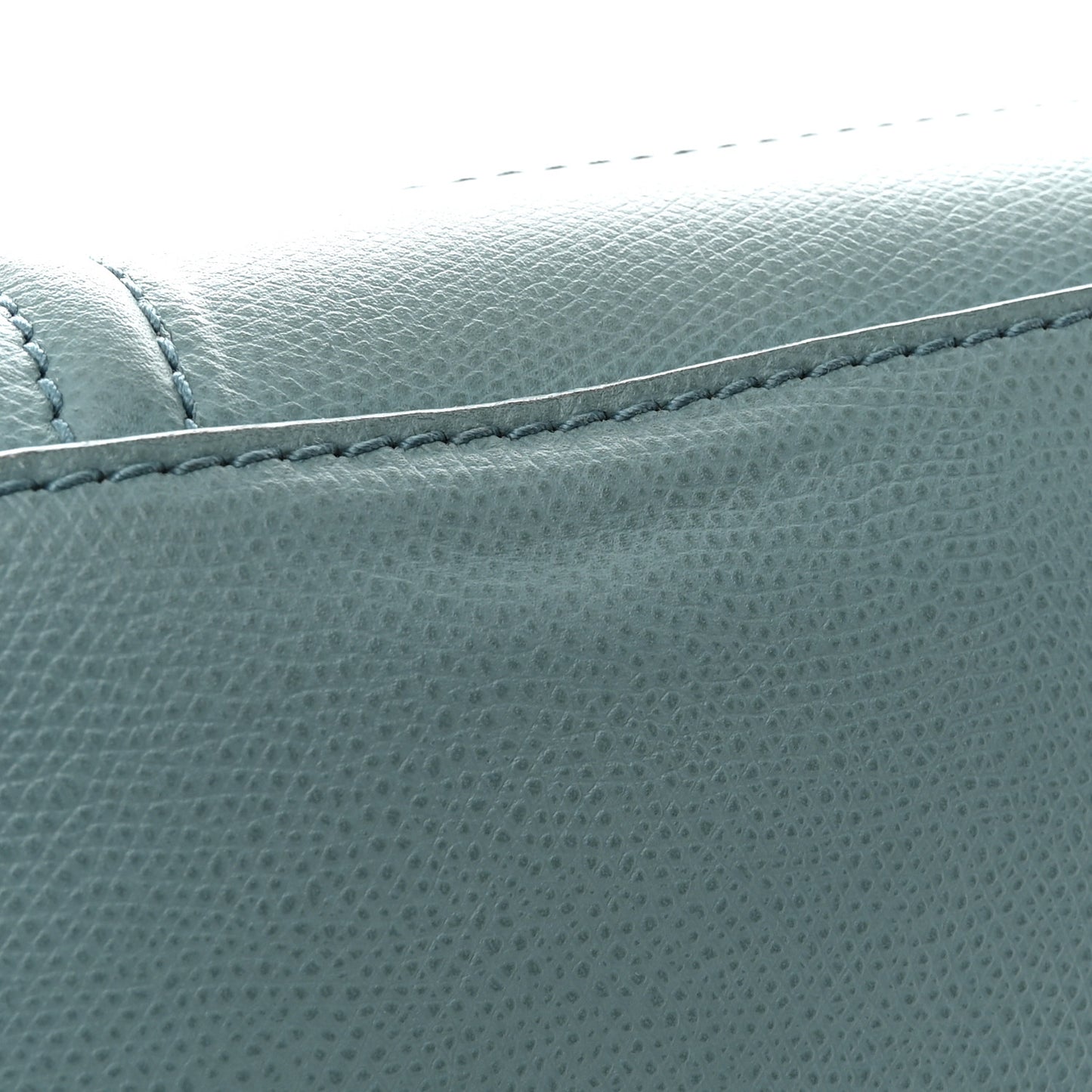 Baby Grained Calfskin Medium Phantom Luggage Glacier