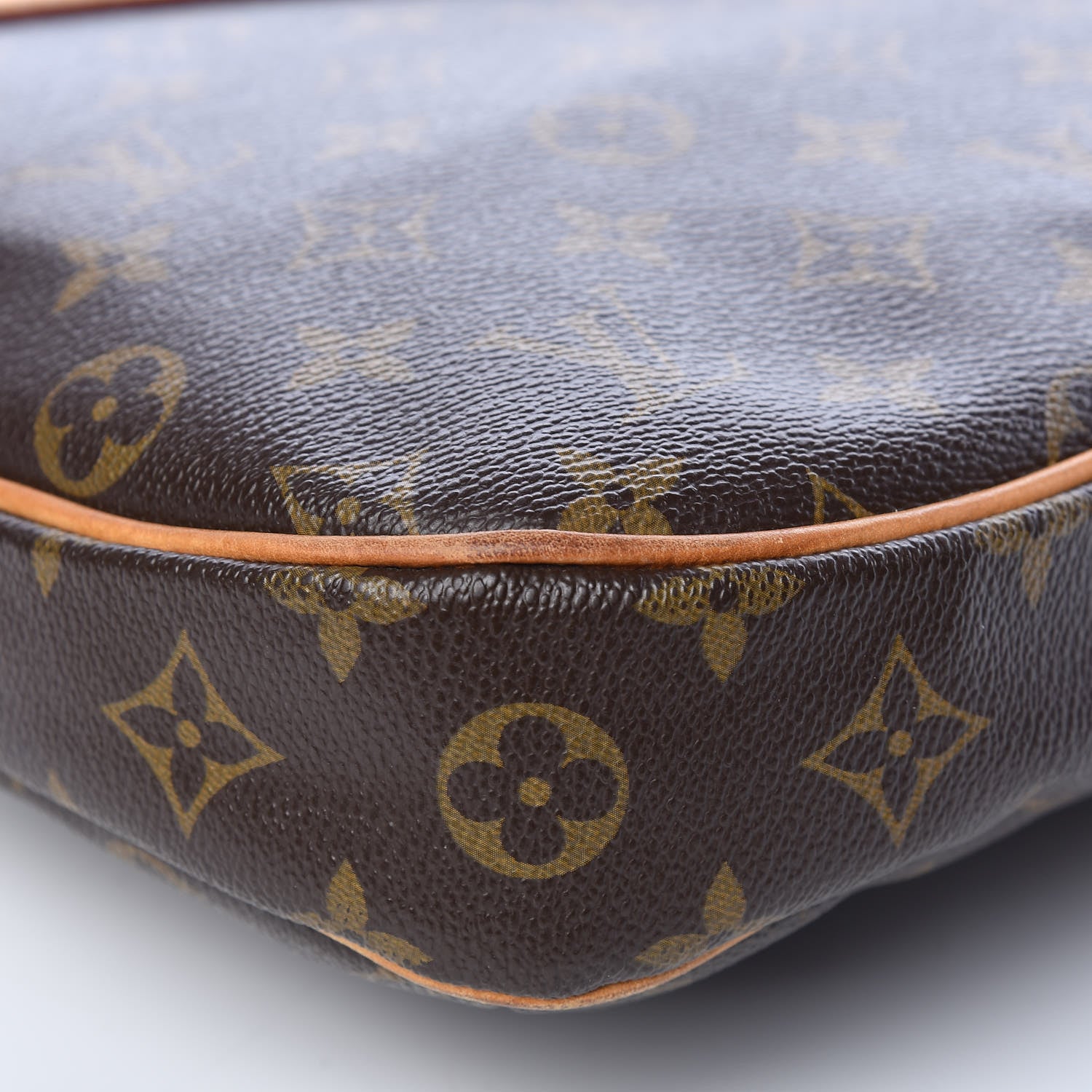 Louis Vuitton Monogram Odeon PM 15 of 28