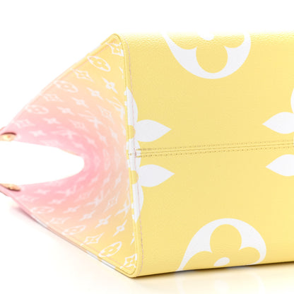 Louis Vuitton Monogram Giant By The Pool Onthego GM Light Pink 9 of 10