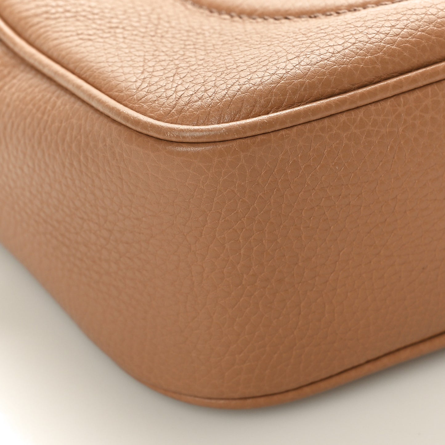 Pebbled Calfskin Small Soho Disco Bag Camelia