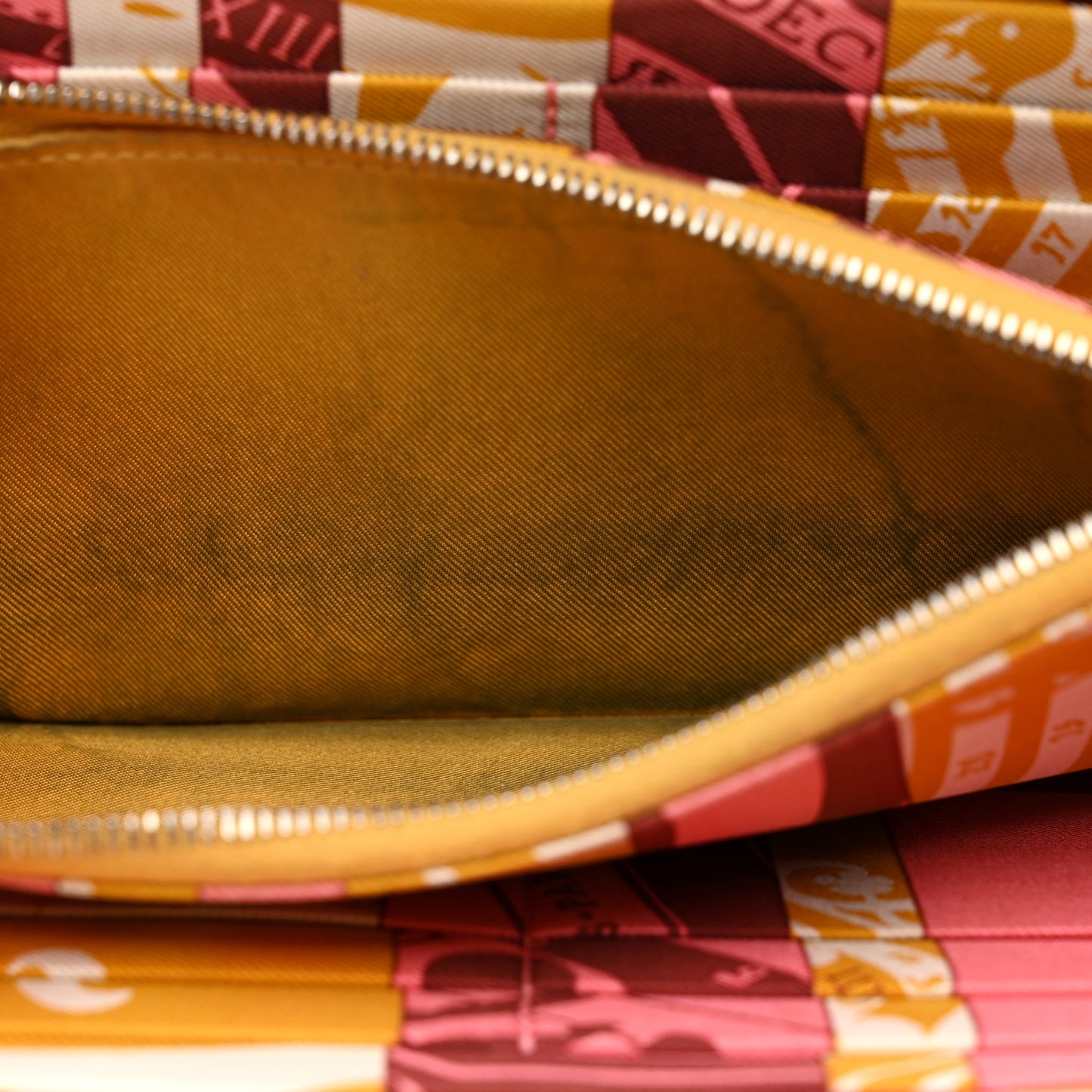Epsom Silk'In Wallet Jaune Ambre