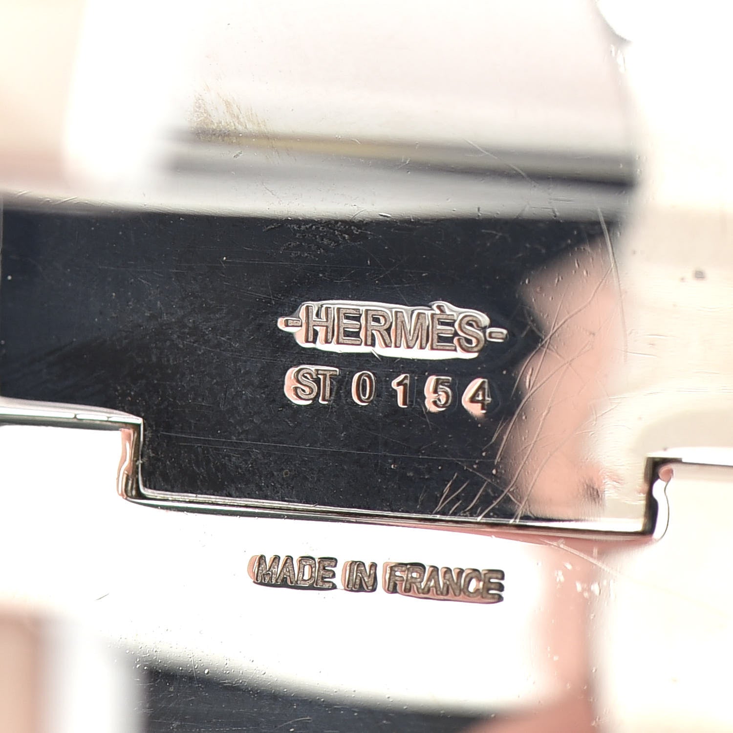 Hermes Enamel Extra Wide Clic Clac H Bracelet PM Blanc Rouge 4 of 4