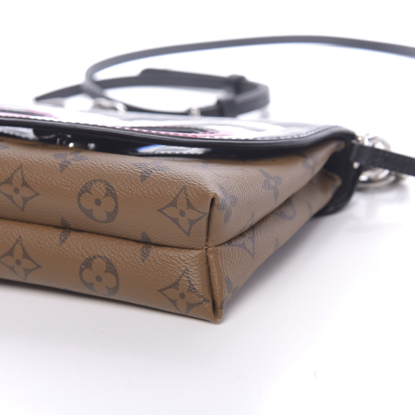 Reverse Monogram Kabuki Pochette Black