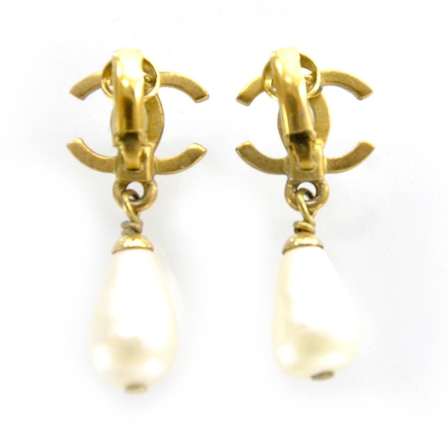 Pearl CC Dangle Clip On Earrings Gold