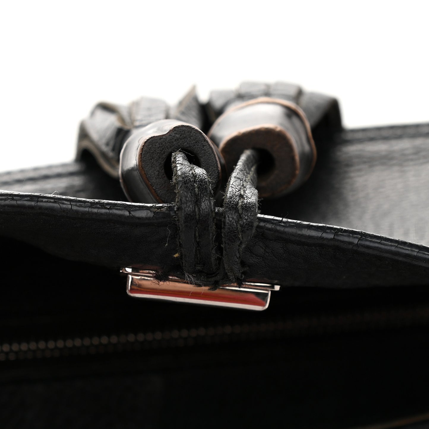 Pebbled Calfskin Medium Bamboo Daily Flap Shoulder Bag Black