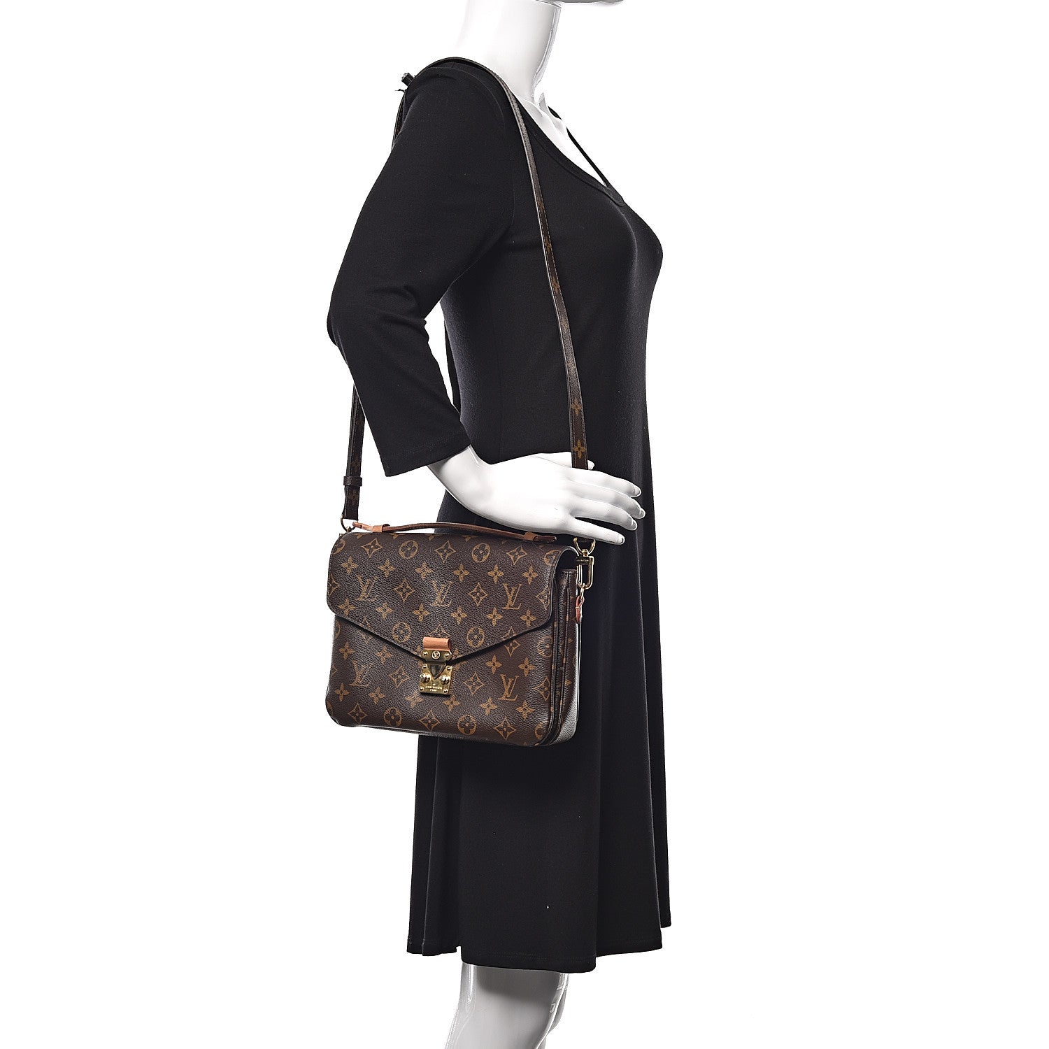 Louis Vuitton Monogram Pochette Metis 2 of 18