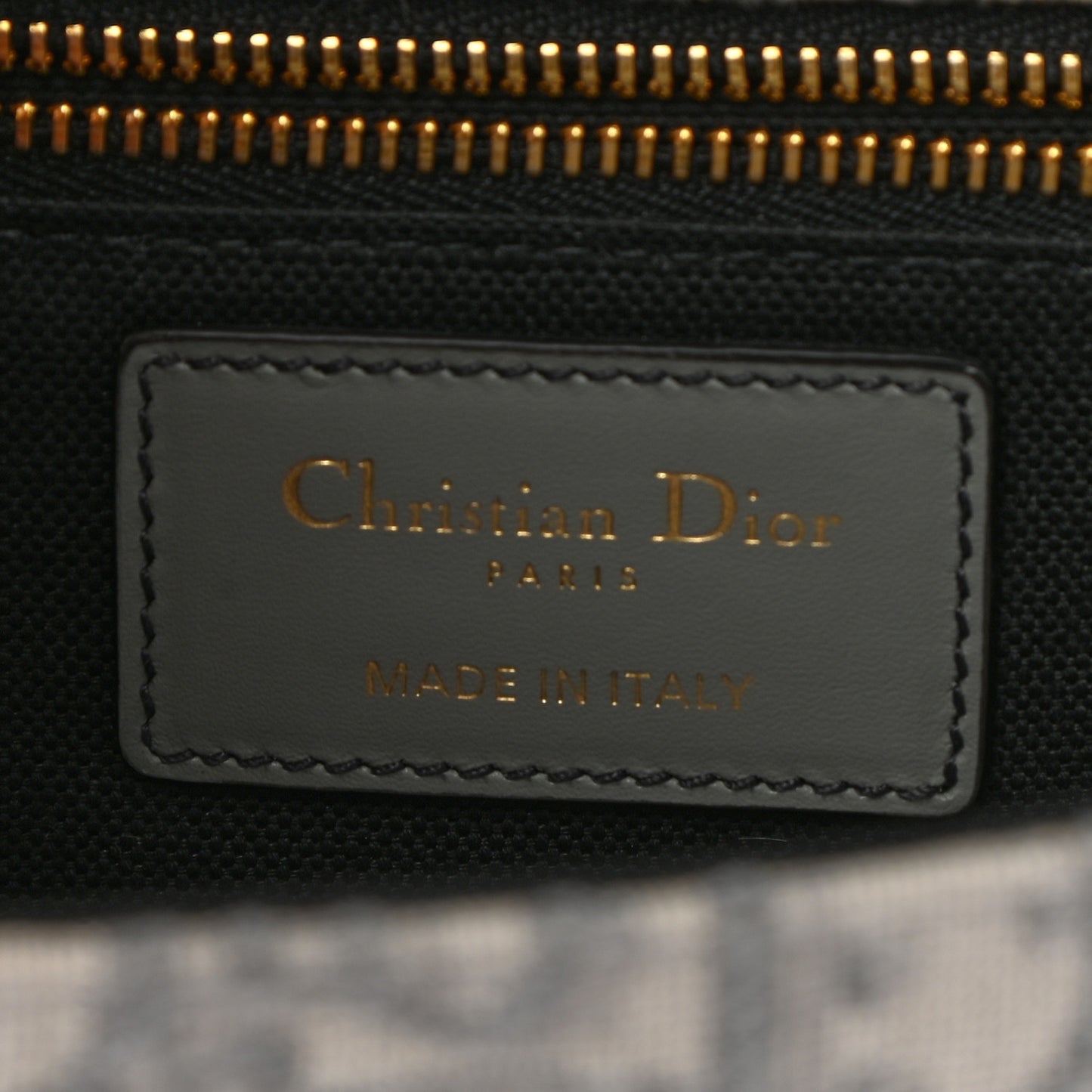 Oblique 30 Montaigne Flap Bag Grey