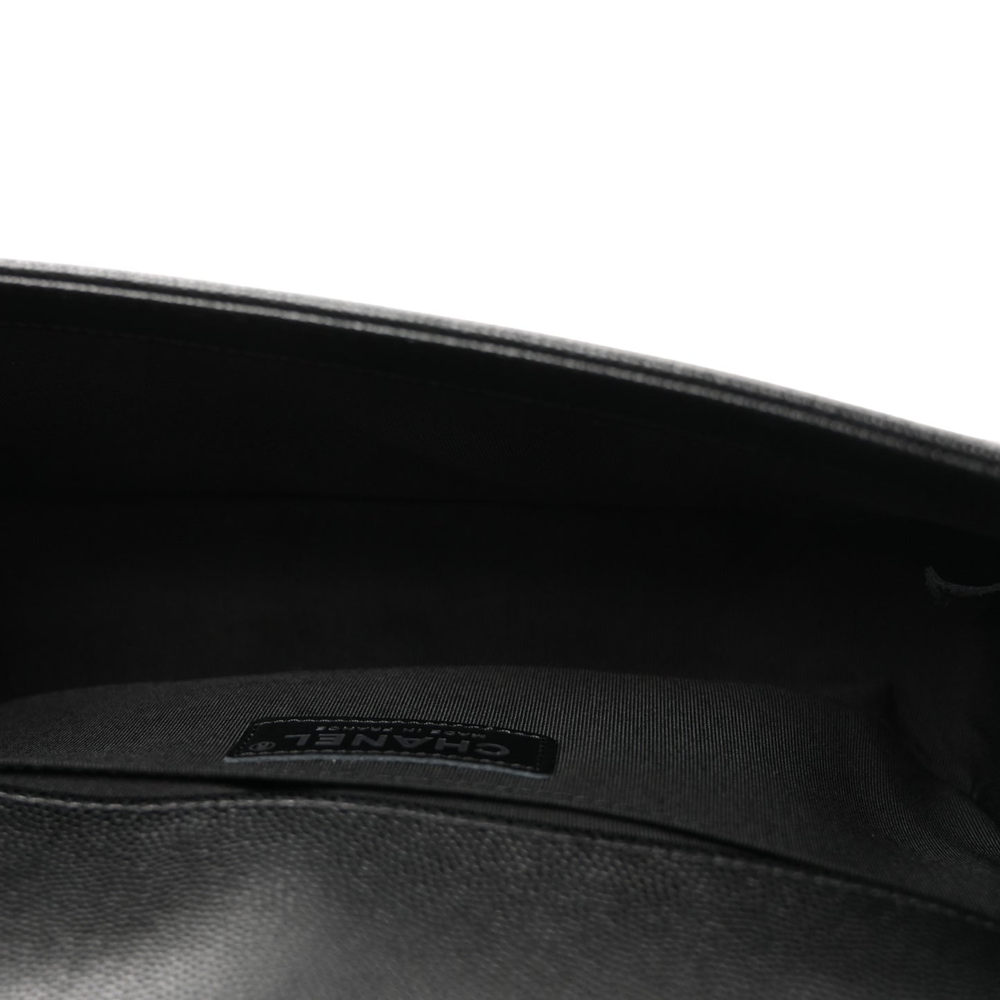 Caviar Quilted Medium Boy Flap Black