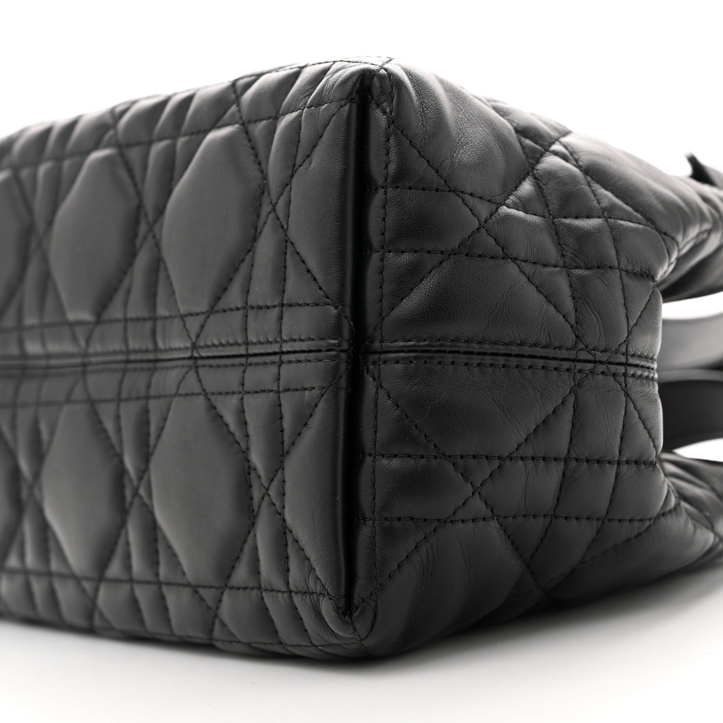 Calfskin Macrocannage Small Toujours Black